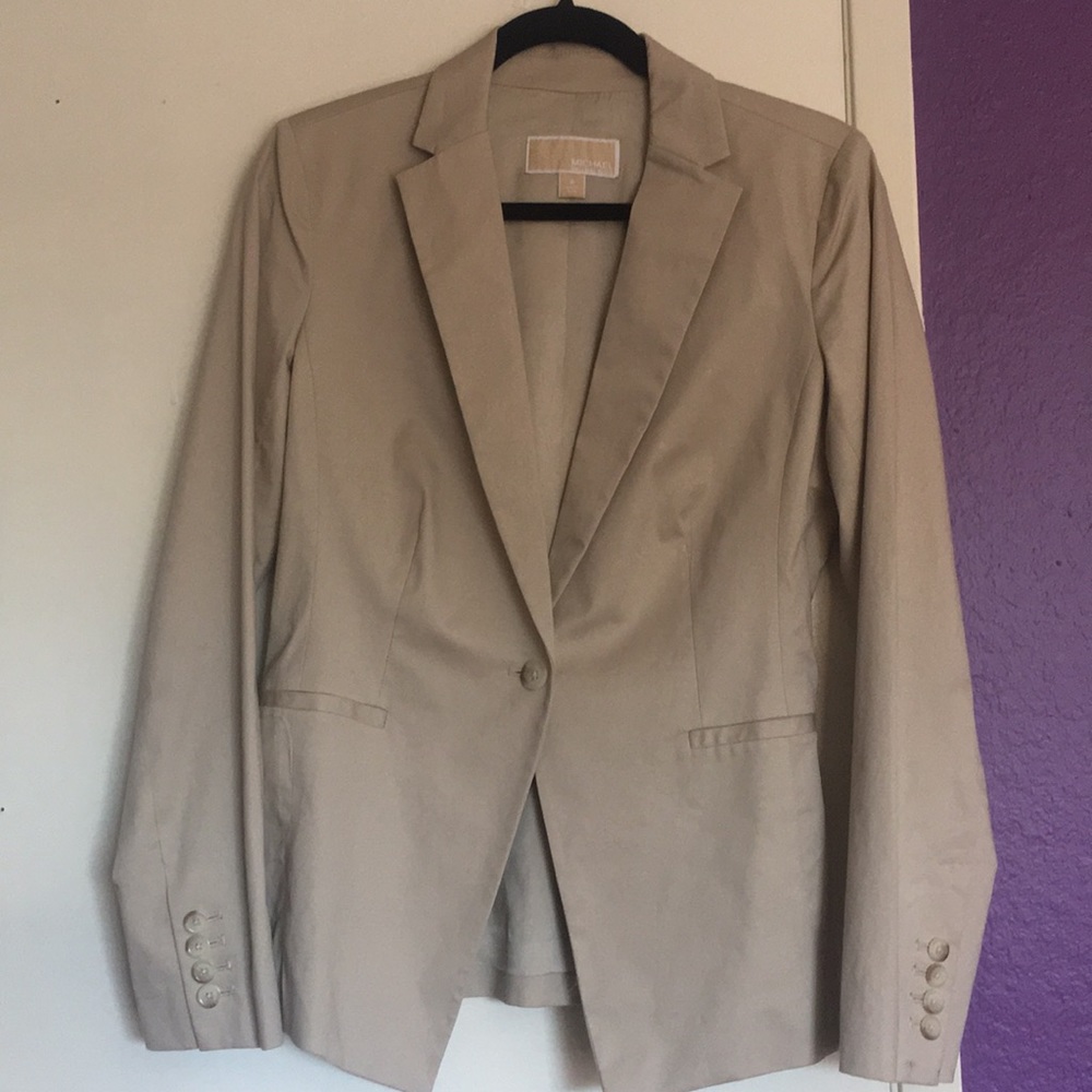 Michael Kors Women’s tan blazer size 6